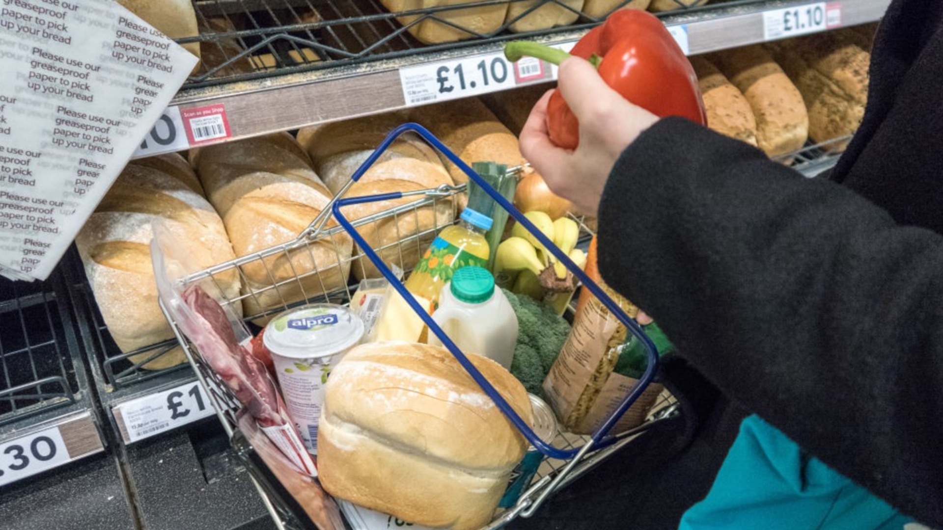 Насколько подорожала потребительская корзина в апреле?