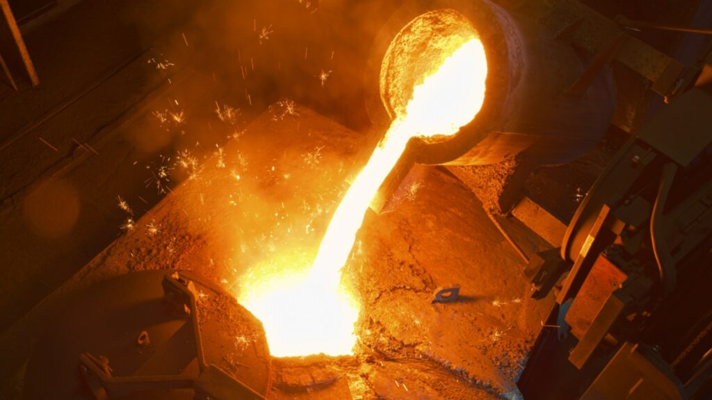 Промышленное производство в Болгарии продолжает сокращаться