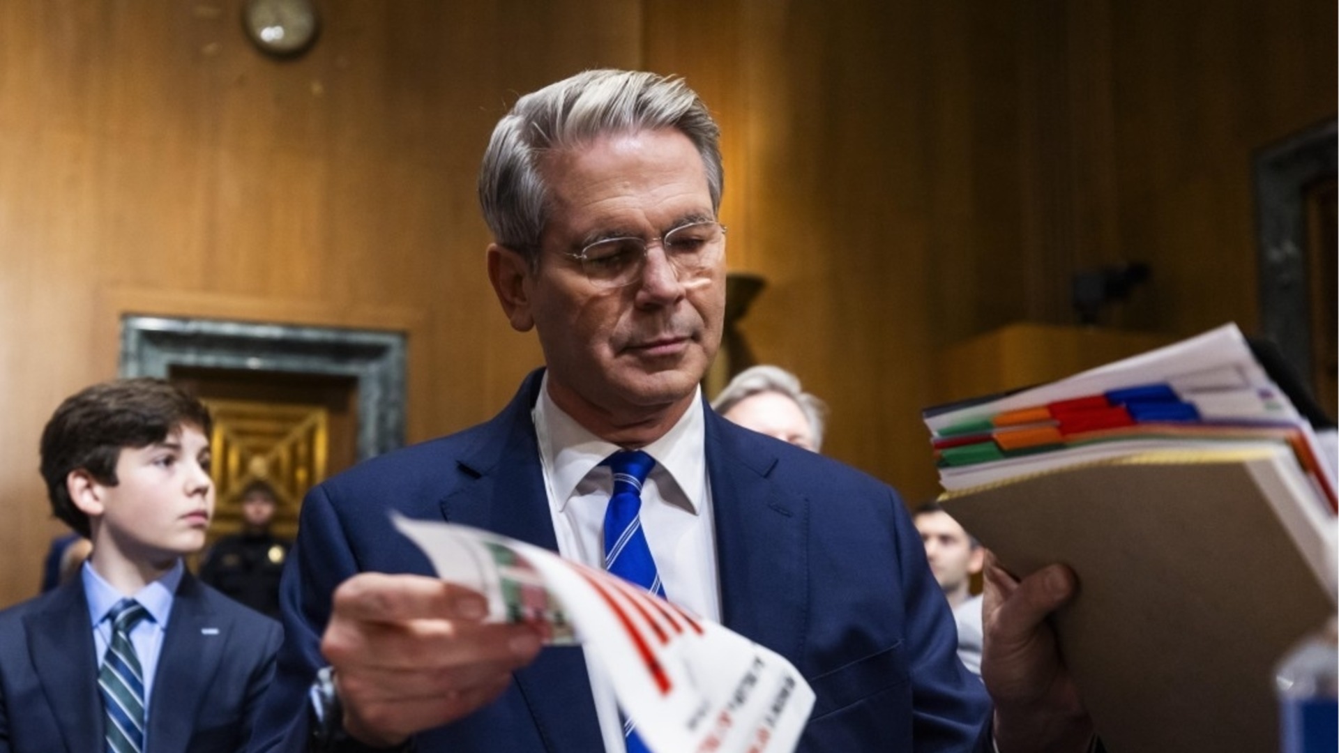 Больше никаких исключений: США не будут продлевать разрешения на продажу российской и иранской нефти