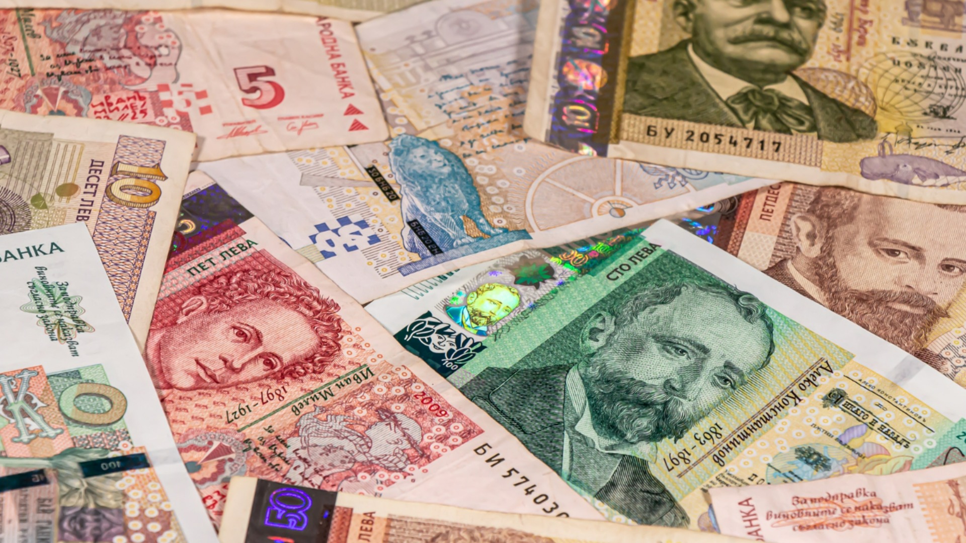 Законопроект 2025 года: доходы и расходы, что вырастет больше?