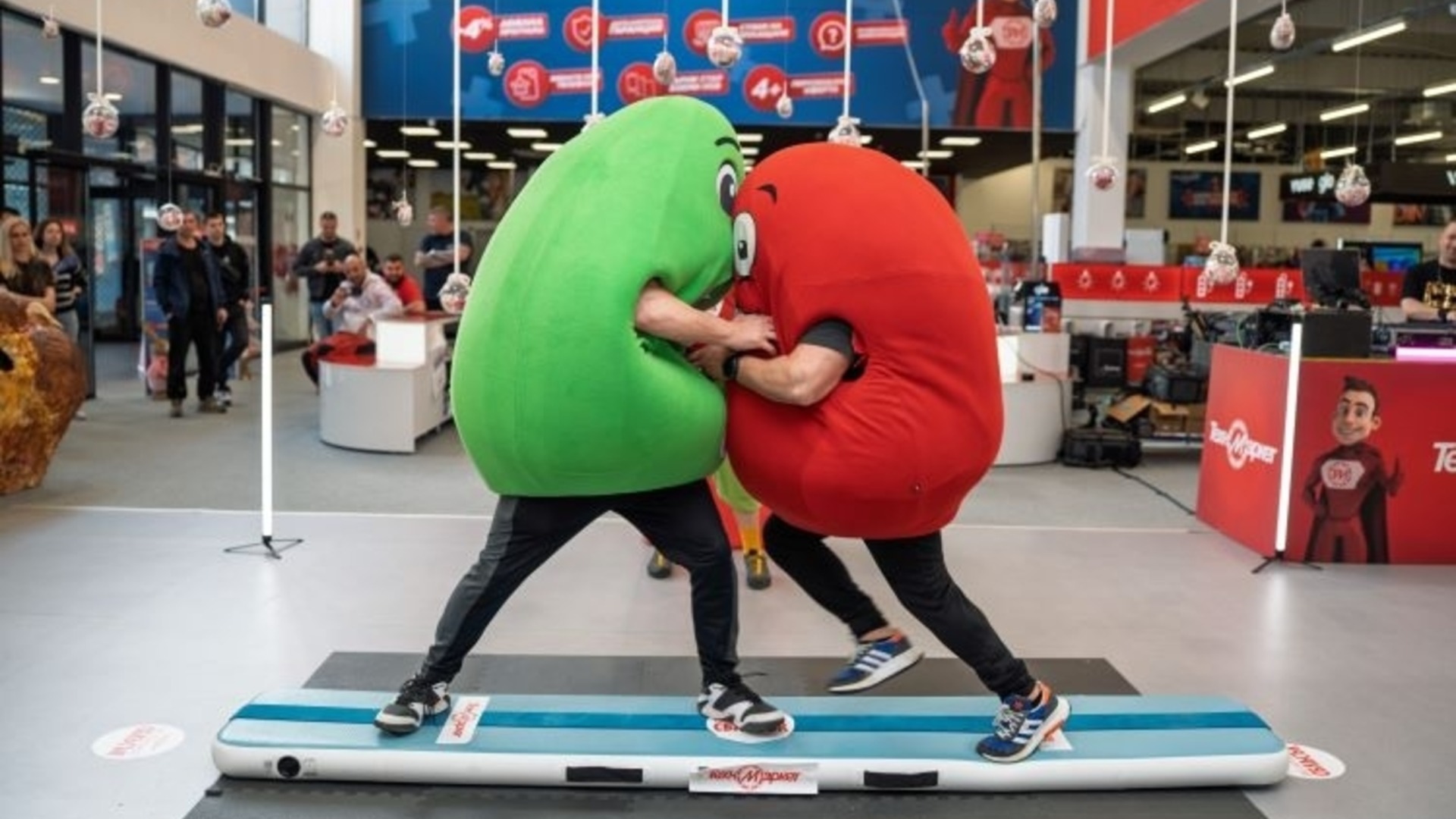 «Техномаркет» провел зрелищное мероприятие #The Great Clash