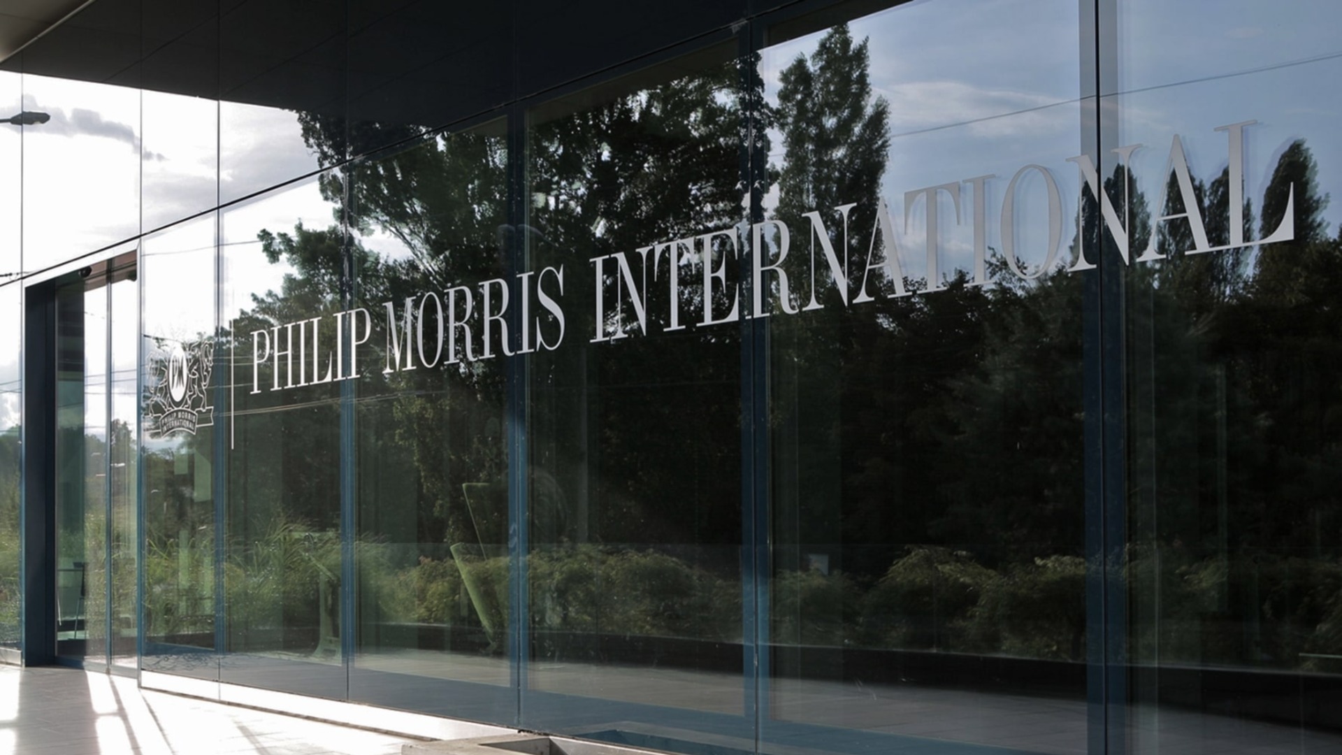 Philip Morris International: 43,5 миллиона пользователей бездымной продукции компании в 2025 году.