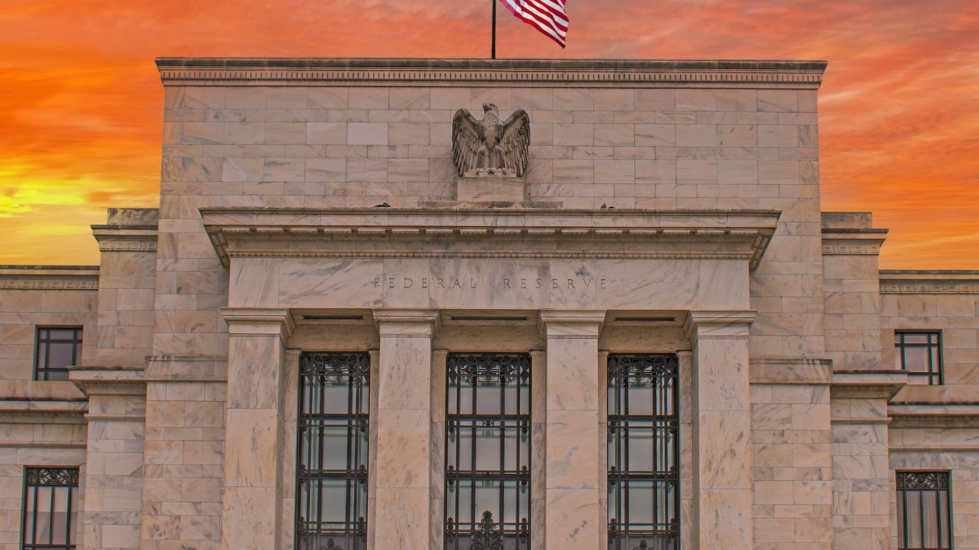 Реверс: ФРС готовится поднять ставку?