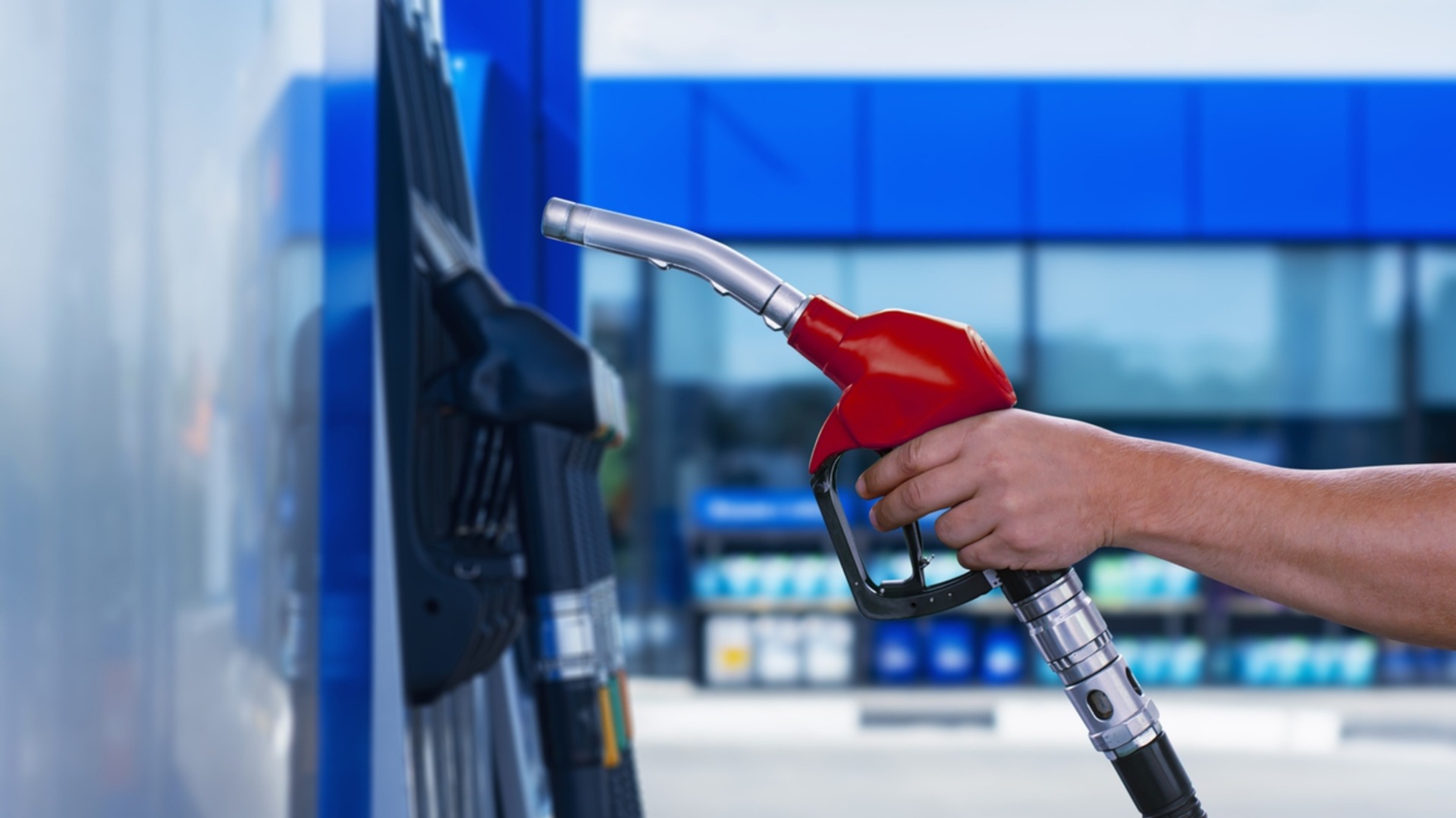 «Топливо не подешевеет с сегодняшнего дня на завтра»: Мартин Владимиров объяснил, почему