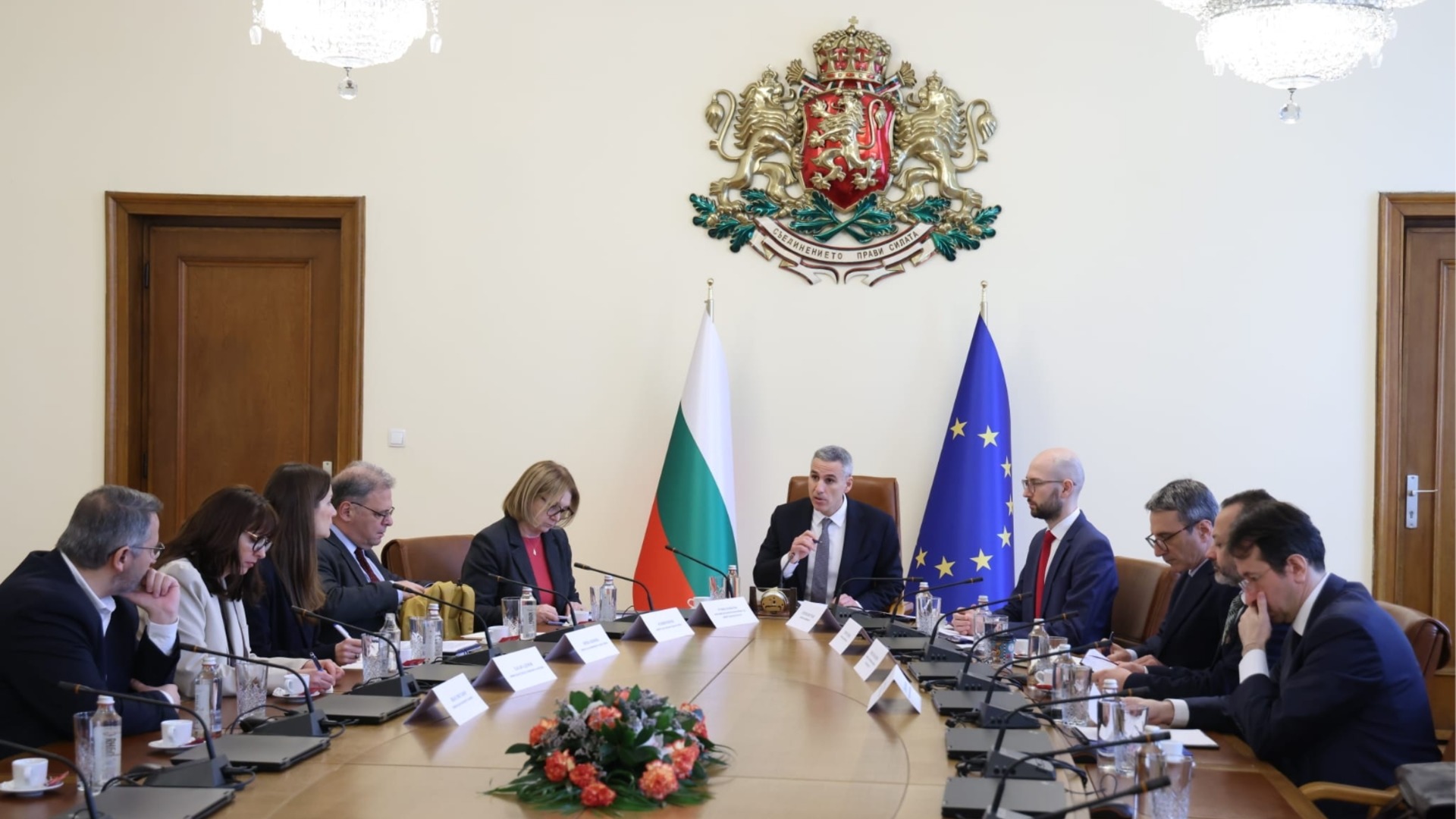 Цены на топливо и хлеб, инфляция и школьный транспорт: важные новости из штаб-квартиры о ближневосточном кризисе