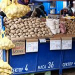 Мы покупаем больше, хотя чувствуем себя беднее: анализ экономистов