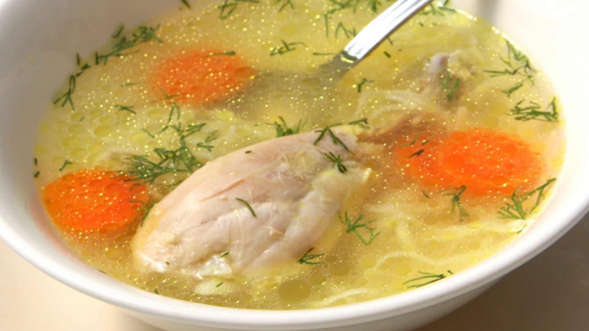 Лучший куриный суп для похудения готовится так – он понравится всей семье.