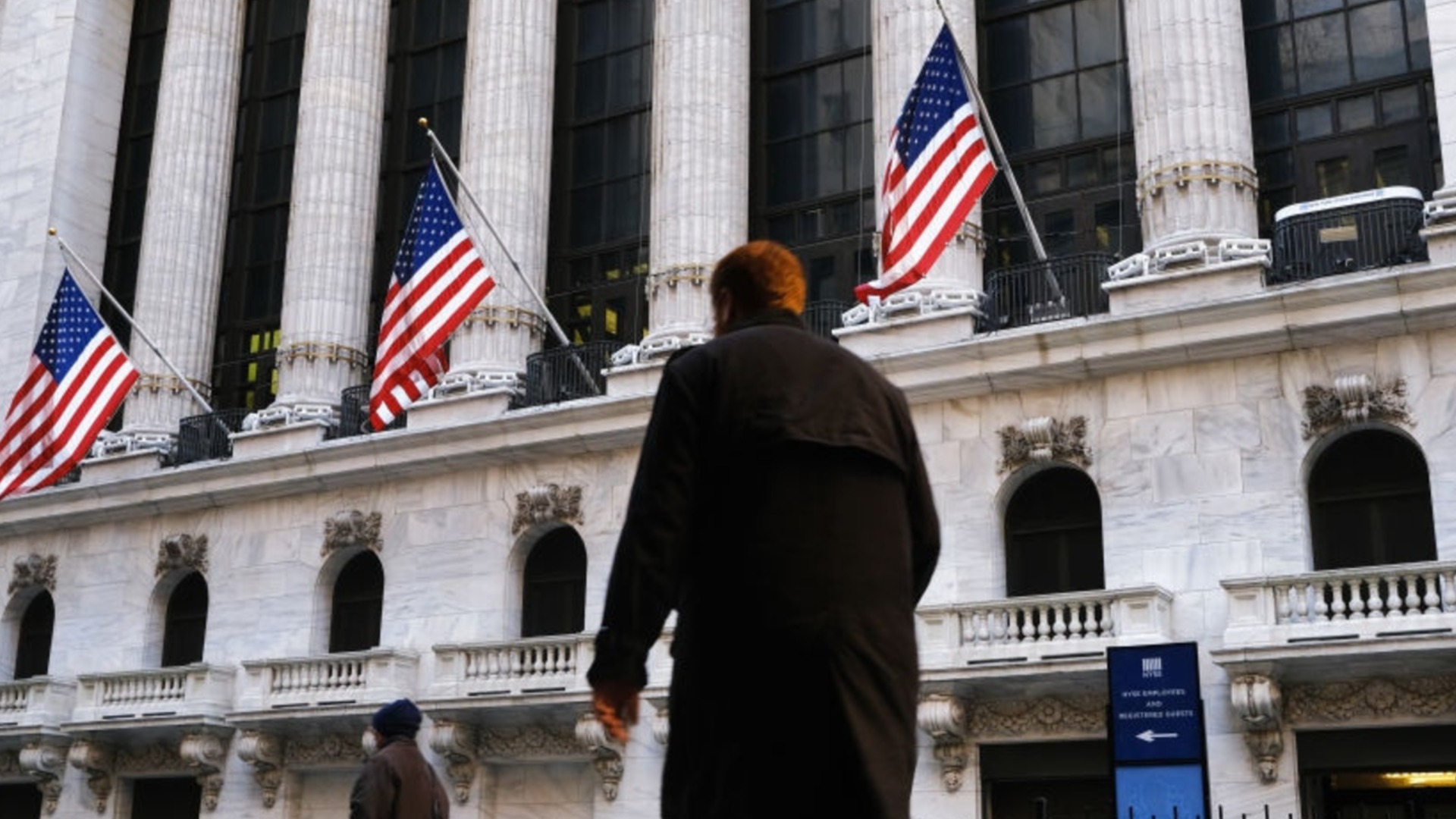 После провала переговоров с Ираном: индексы Уолл-стрит летят вниз